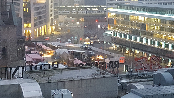 Abtransport des Lasters vom Unglücksort Breitscheidplatz