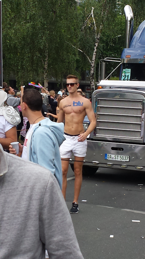 CSD-Parade Berlin 2014: Wo kann man die Figur kaufen???