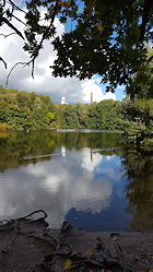 Teufelssee mit alter Radarstation im Hintergrund