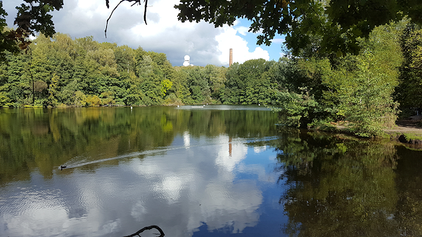 alte Abhörstation und altes Wasserwerk am Teufelssee