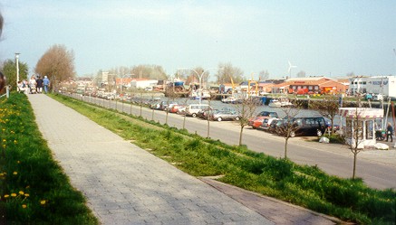 Büsumer Hafen mit Fußgängerzone