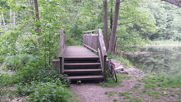 Brücke am südlichen Ende über den Glasower Bach